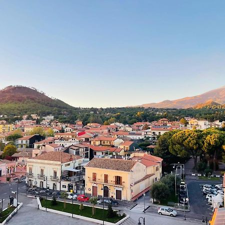 Bed and Breakfast La Dama Dell'Etna Ніколозі Екстер'єр фото